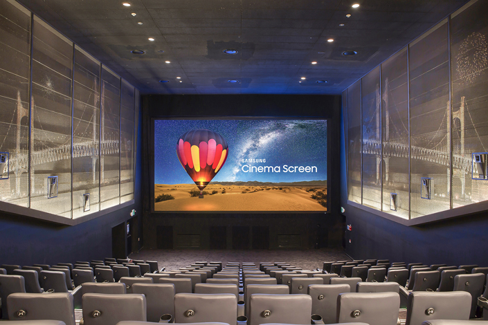 https://news.samsung.com/global/samsung-electronics-introduces-southeast-asias-first-cinema-led-screen より